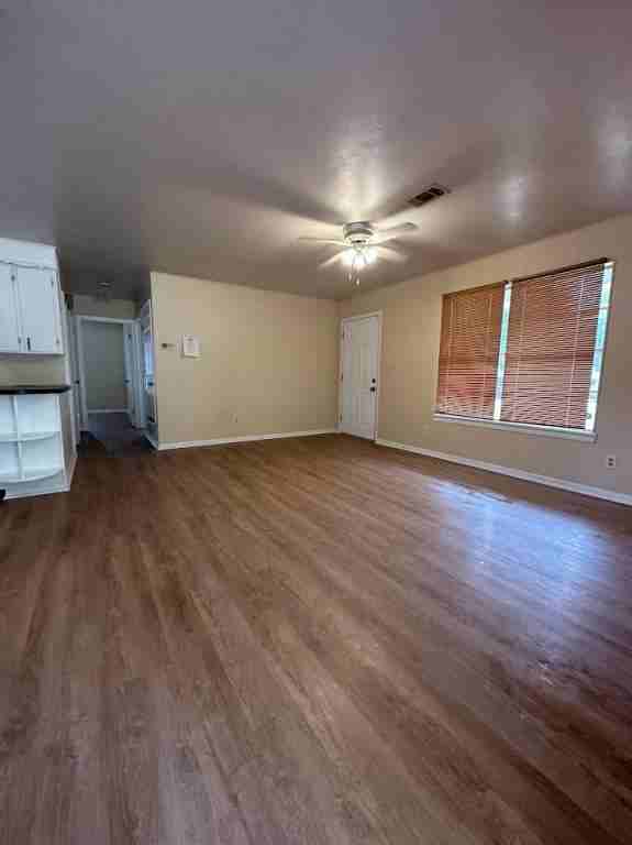 312 N Avenue B - Photo 5 of 10