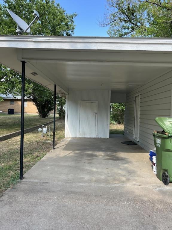 312 N Avenue B - Photo 4 of 10