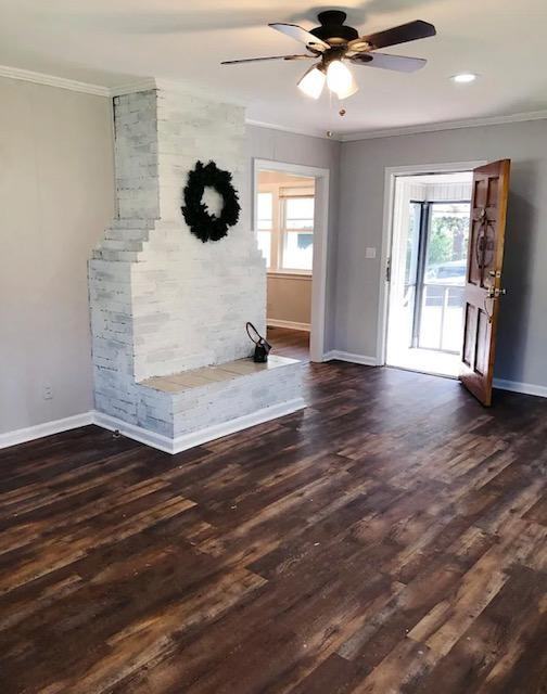 425 Rogers Ave - Photo 5 of 15