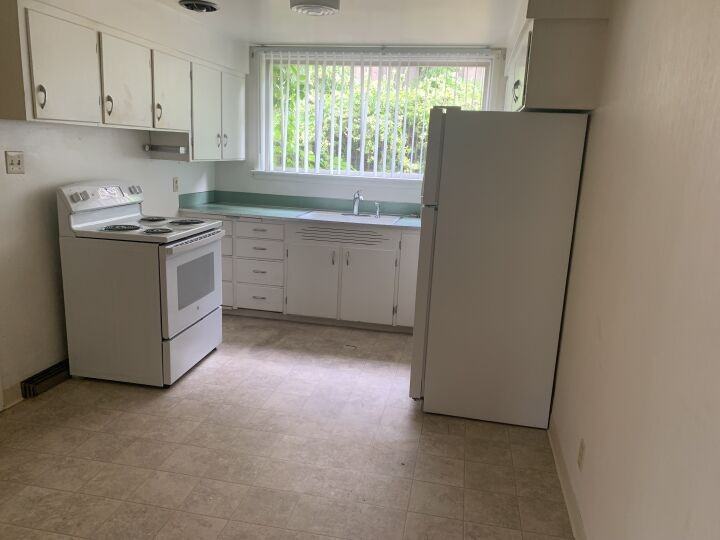 435 Lordwith Dr - Photo 3 of 6