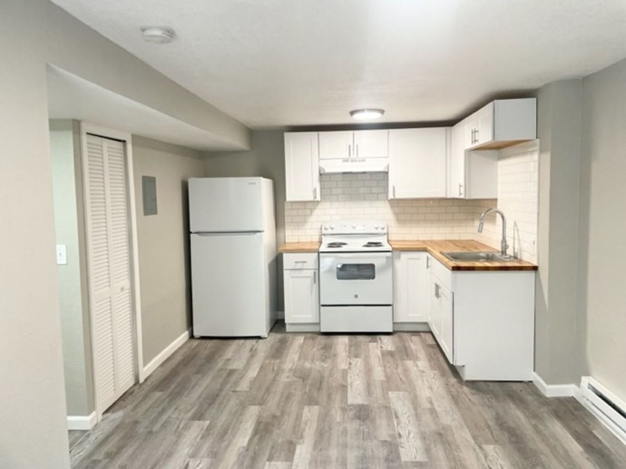 1602 S Wahsatch Ave #B - Photo 3 of 10