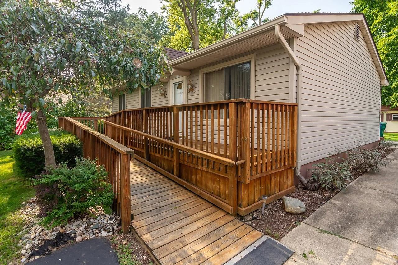 150 Bobolink Ave #NA - Photo 2 of 19