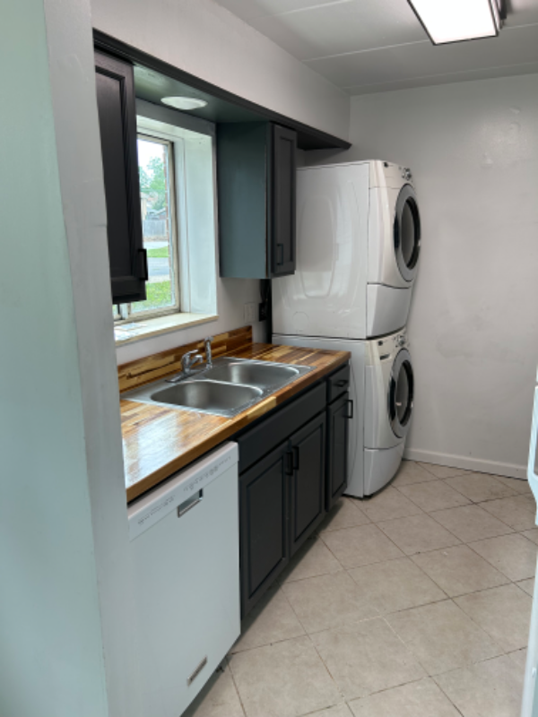 1636 Mars Hill Dr #B - Photo 2 of 21