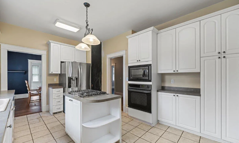 401 S Franklin Dr - Photo 6 of 17