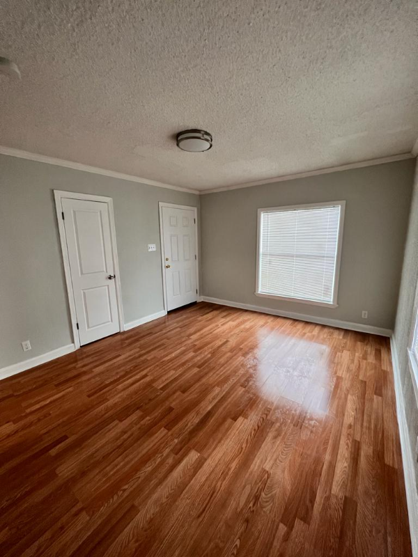 2426 Lamar Cir - Photo 7 of 13