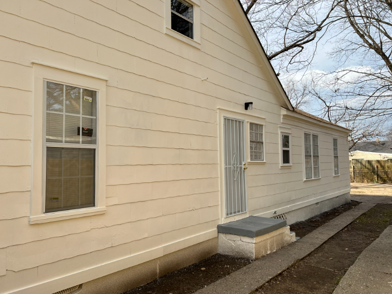 2428 Lamar Cir - Photo 3 of 13