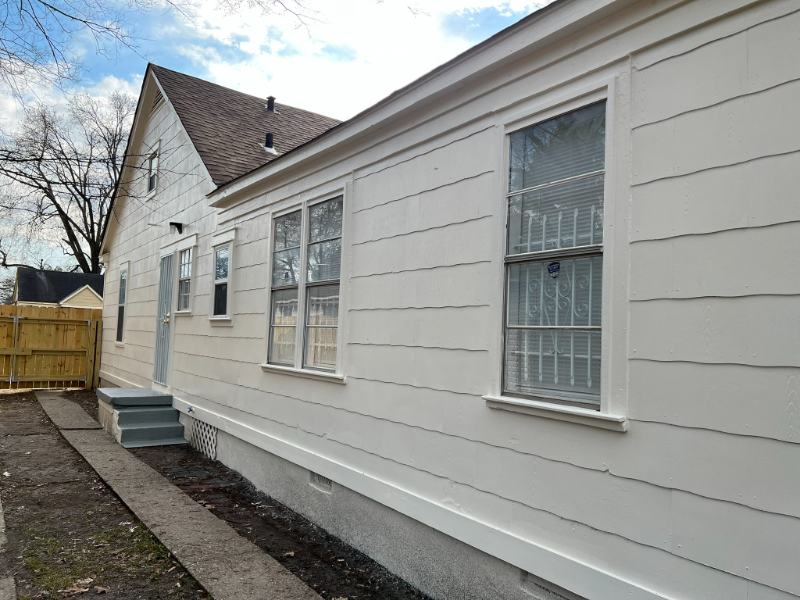 2428 Lamar Cir - Photo 4 of 13