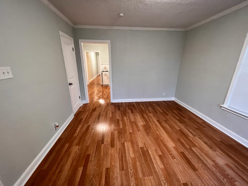 2428 Lamar Cir - Photo 7 of 13