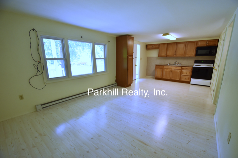 12 Oakwood Dr #12 - Photo 2 of 8