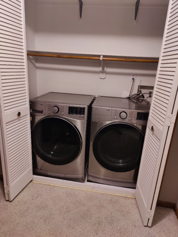 1354 Nw Jefferson Ct - Photo 2 of 19