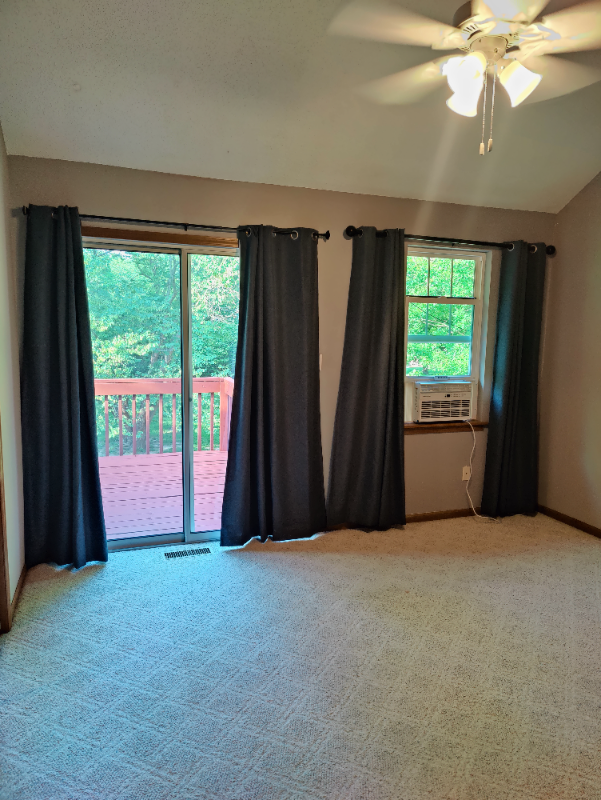 1354 Nw Jefferson Ct - Photo 7 of 19