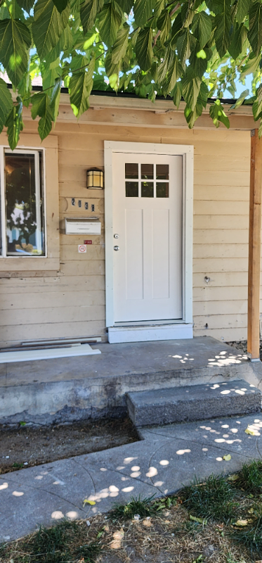 2038 Beach St - Photo 3 of 13