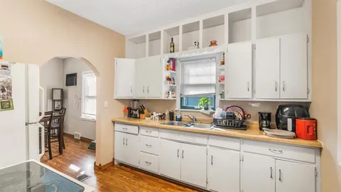 529 2nd St Se - Photo 2 of 9