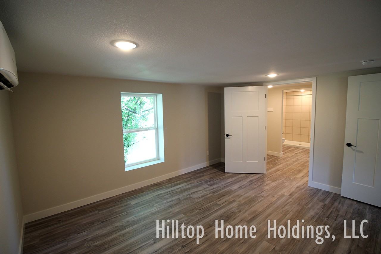 70 Hilltop Rd #70 - Photo 6 of 8