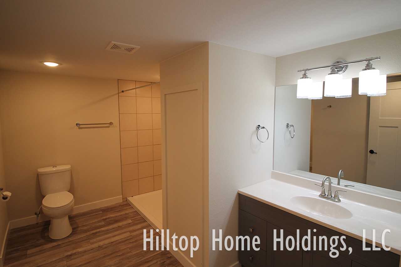 70 Hilltop Rd #70 - Photo 7 of 8