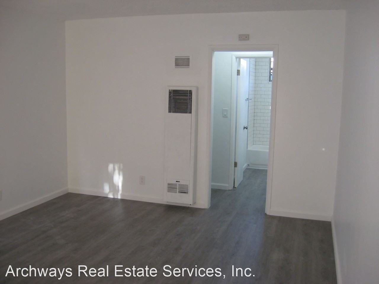 2320 Virginia Ave - Photo 3 of 8