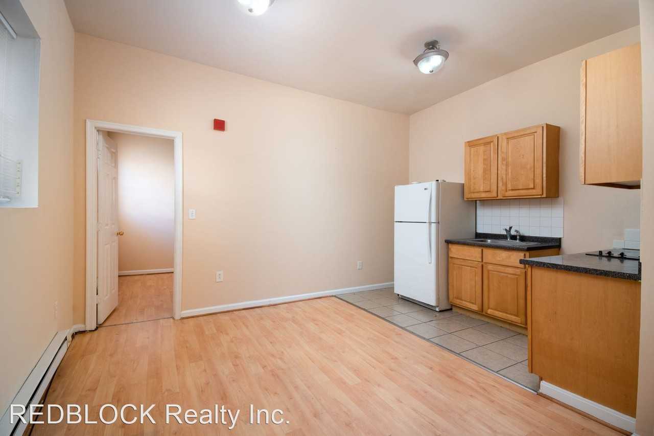 6812 Old York Rd Apartments in Oak Lane East Oak Lane, Philadelphia