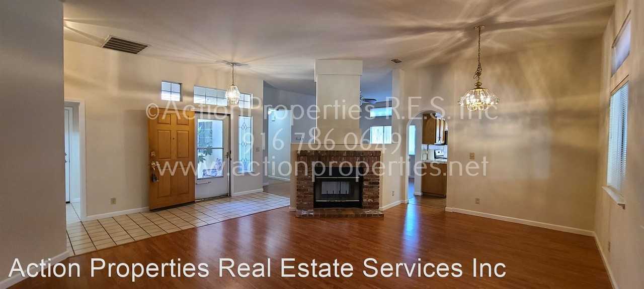 1417 Hurlston Way - Photo 2 of 28