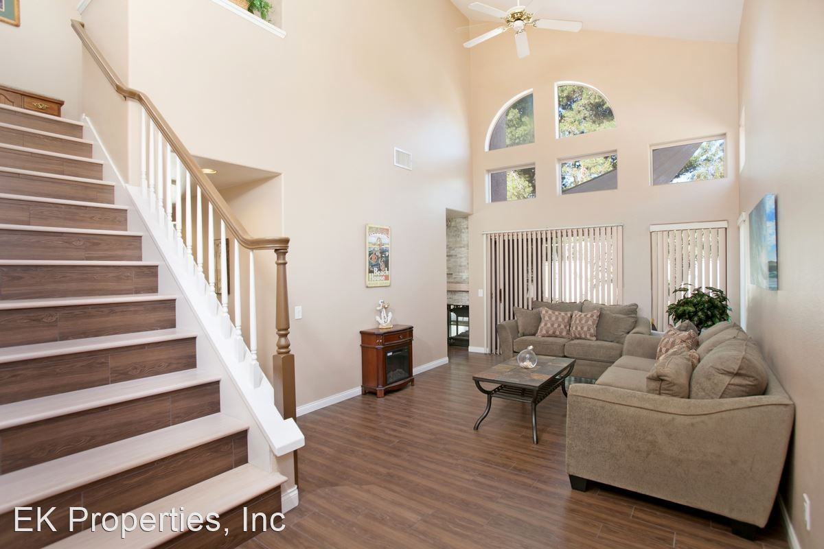 1655 Calle Las Casas - Photo 2 of 11