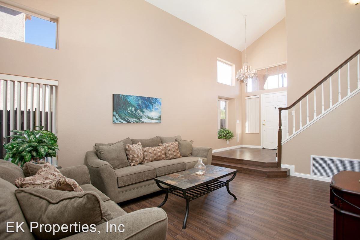 1655 Calle Las Casas - Photo 3 of 11