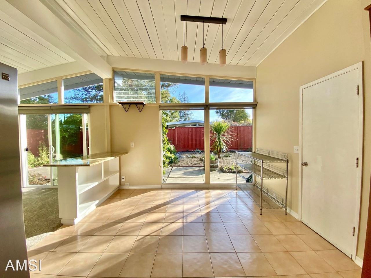 357 Hibiscus Way - Photo 3 of 19