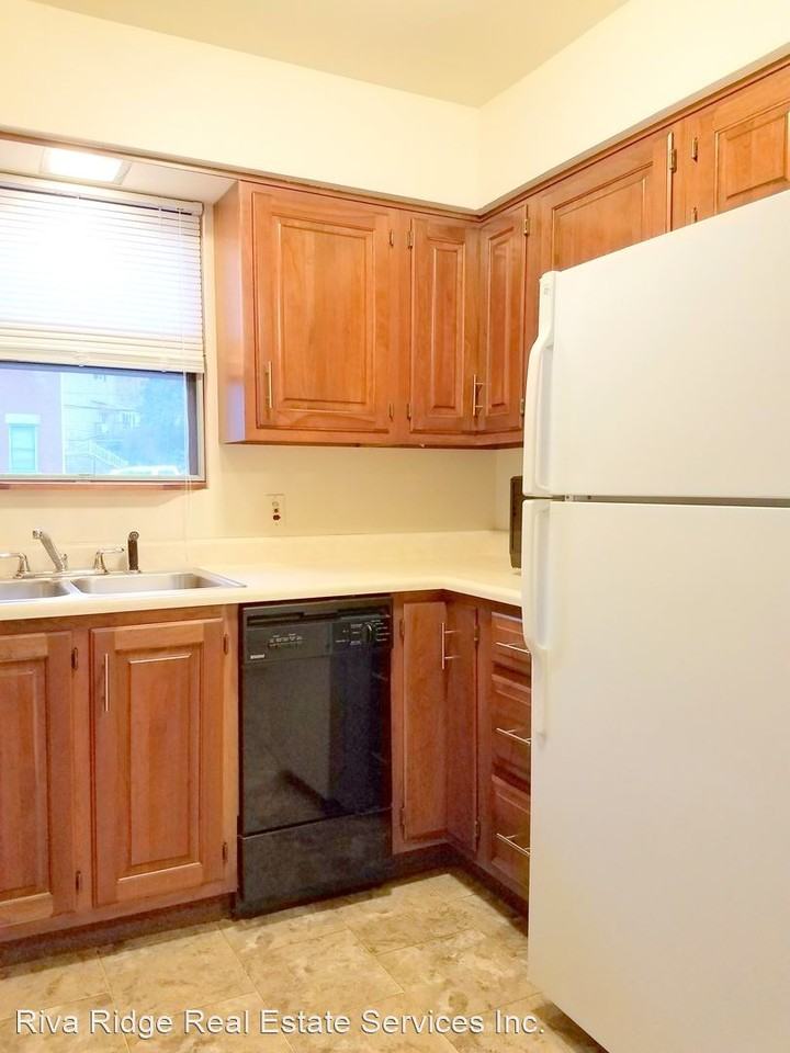 33 Bateman St - Photo 3 of 14