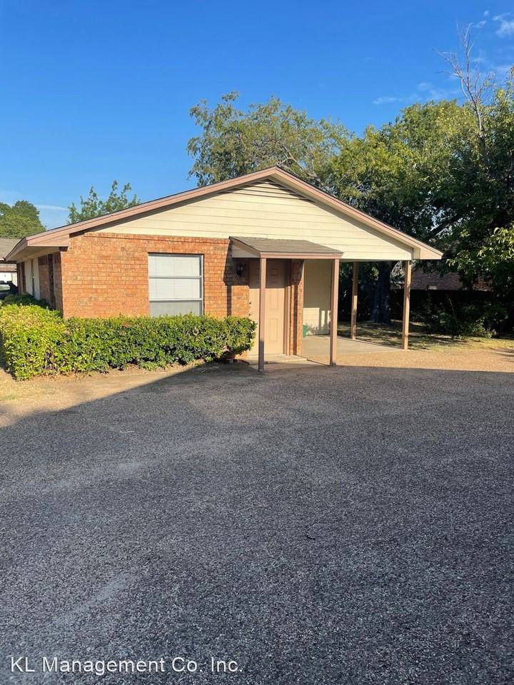 1519 N 9TH ST - Photo 2 of 20