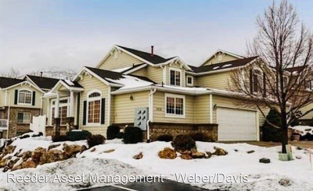 1024 Daybreak Dr - Photo 2 of 33