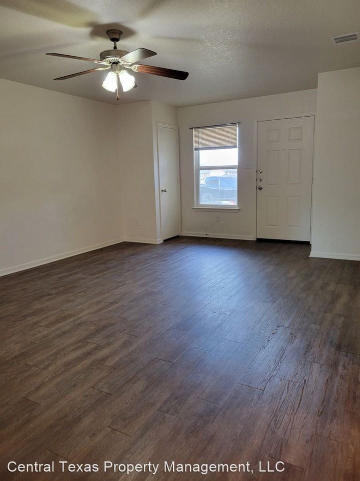 1202 Leah Drive - Photo 2 of 25