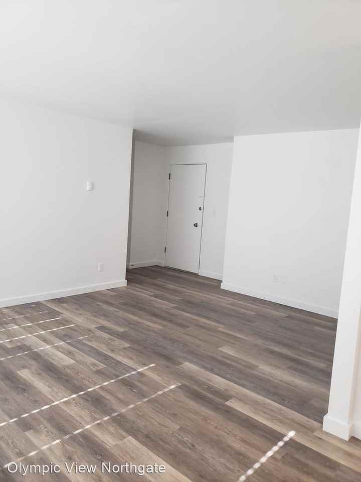 9800 5th Ave NE - Photo 3 of 9