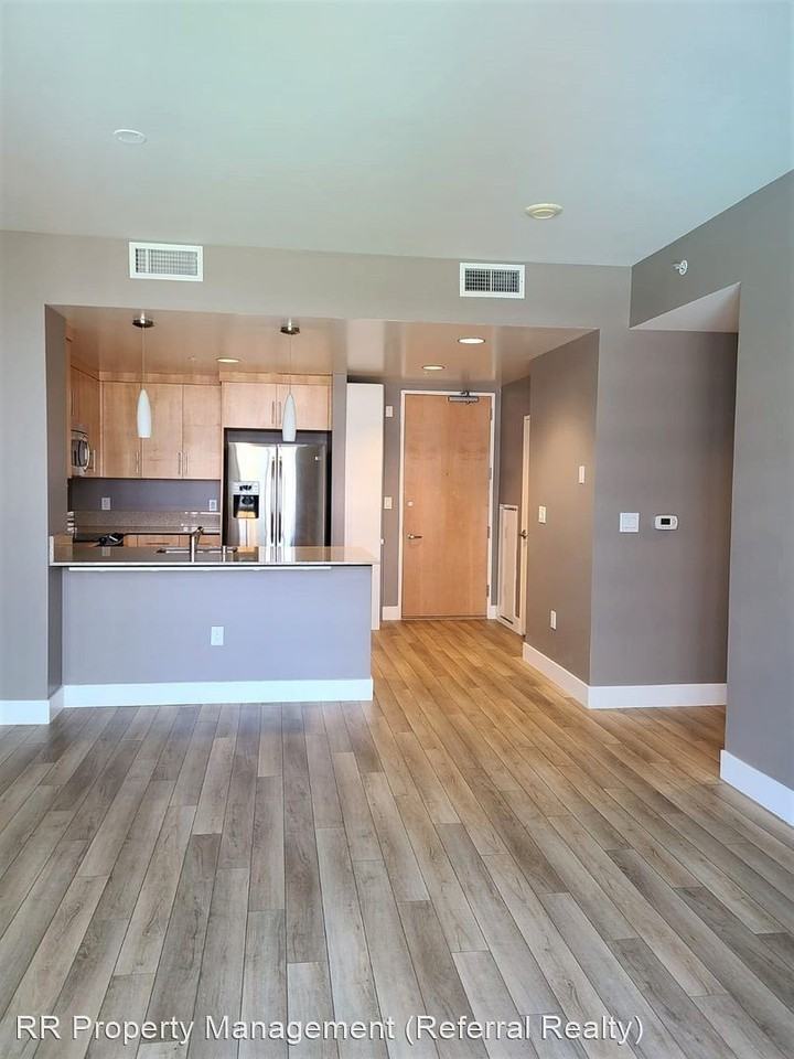 38 N Almaden Blvd #708 - Photo 3 of 40