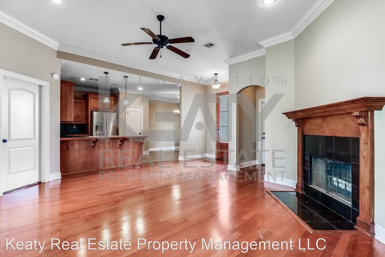 212 Bentgrass Dr - Photo 3 of 15