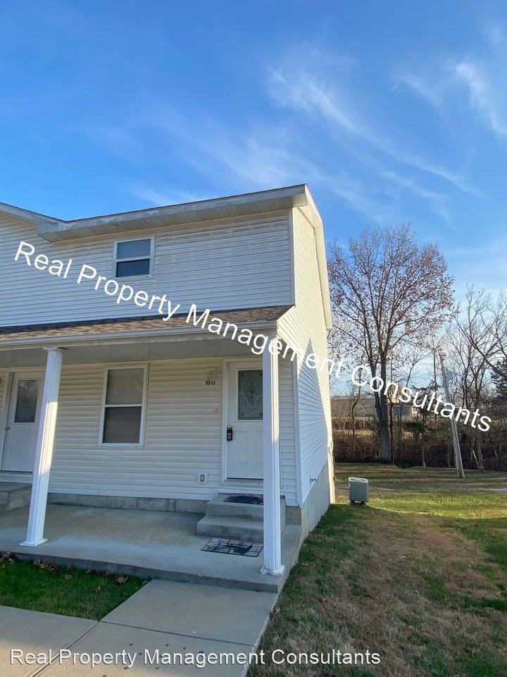 1053 1055 Krysti Lane Apartments in Warsaw, MO 65355 Zumper
