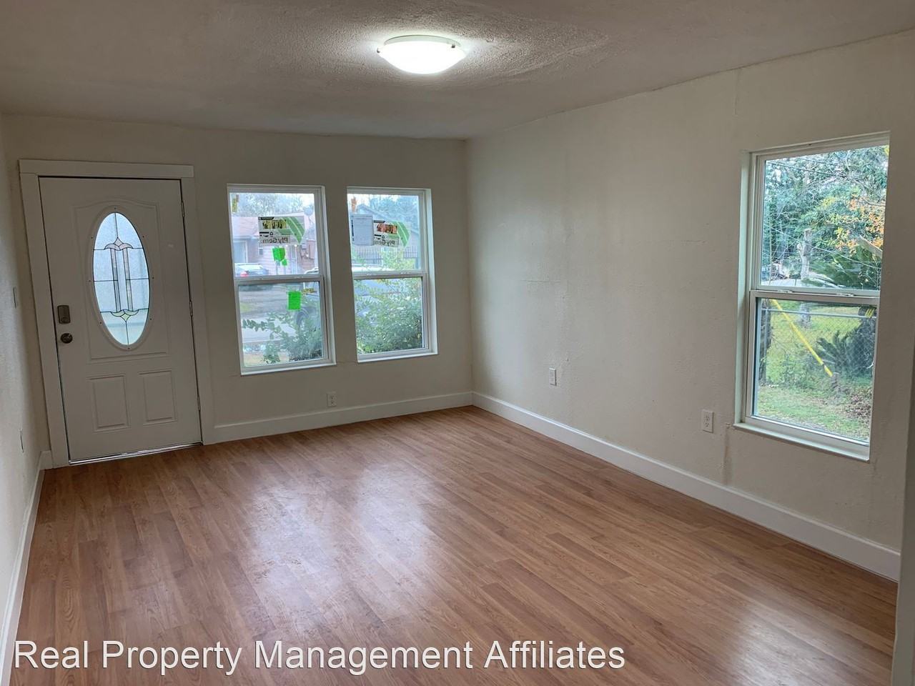 918 Prosper St - Photo 3 of 16
