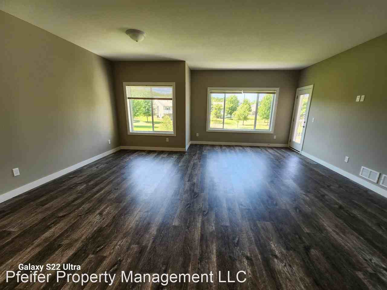 509 Amber Ln - Photo 3 of 10