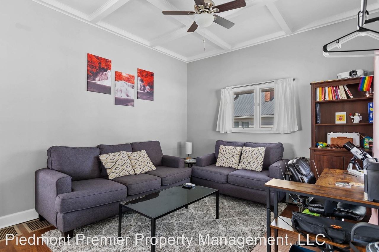 134 N Sunset Dr - Photo 3 of 20