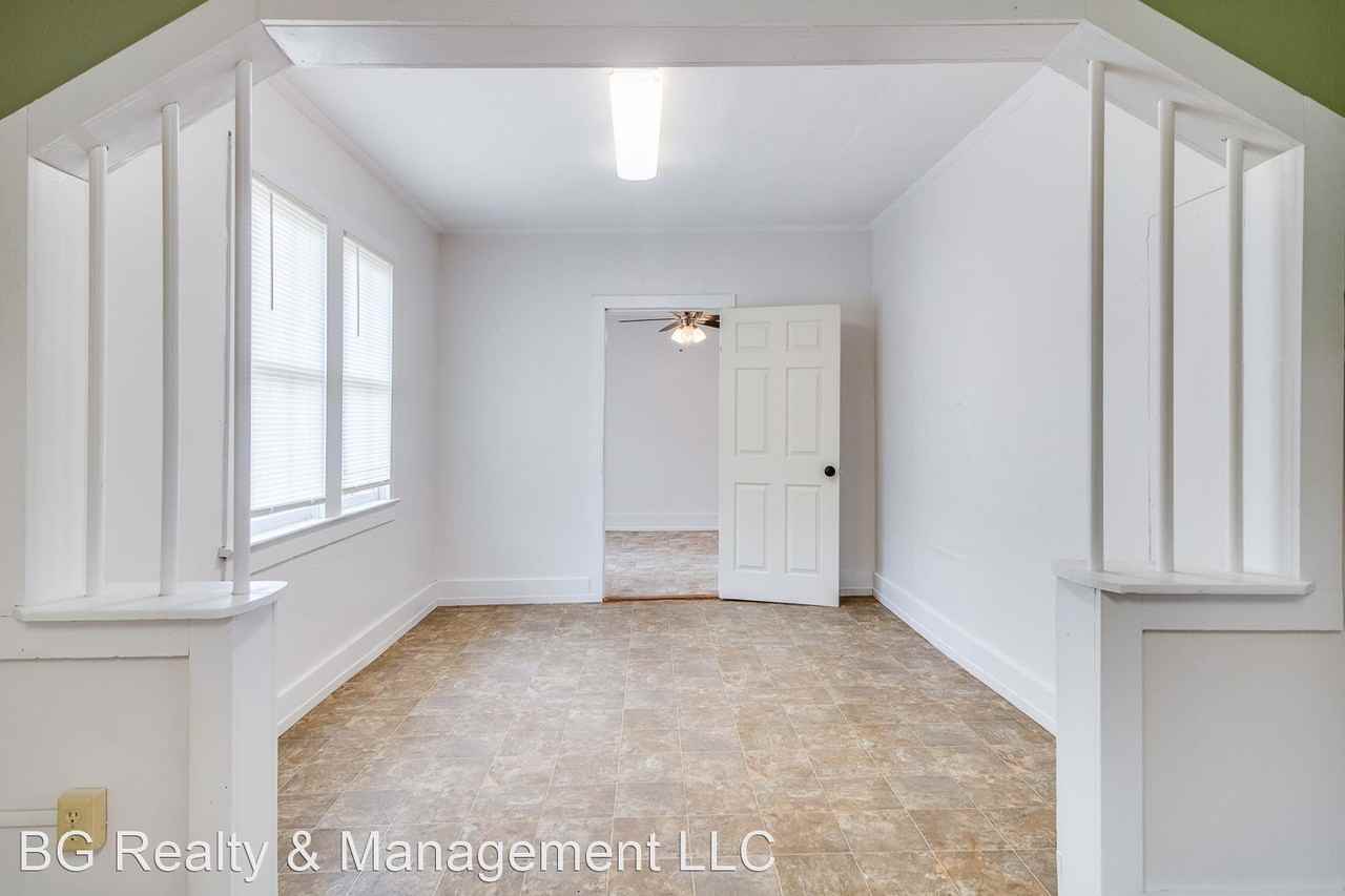 505 E Main St - Photo 2 of 15