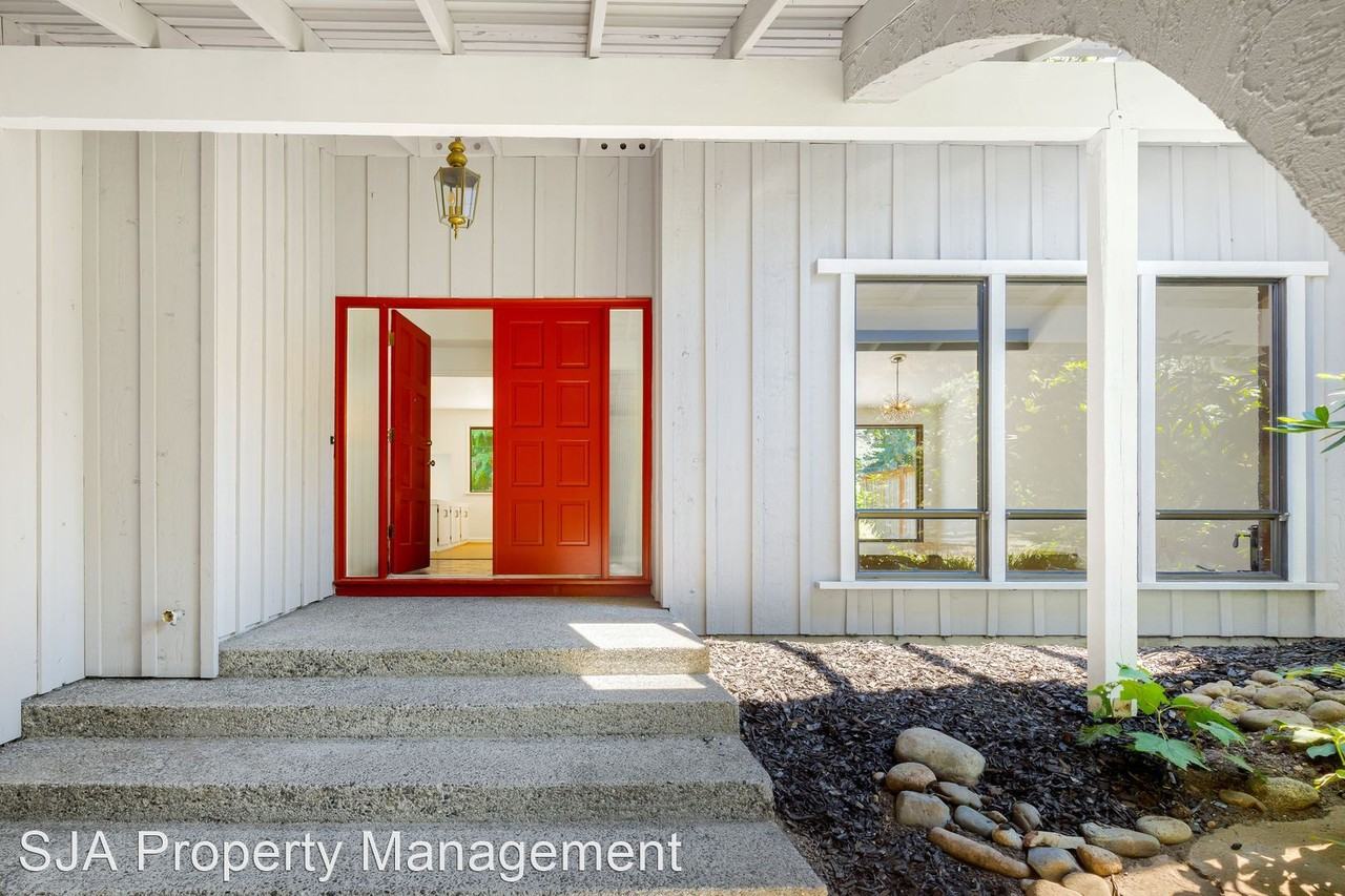 4448 146th Ave Se - Photo 3 of 22