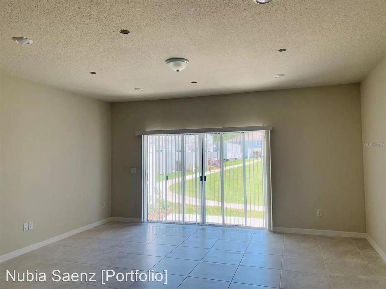 4520 Sparkling Shell Ave - Photo 2 of 37