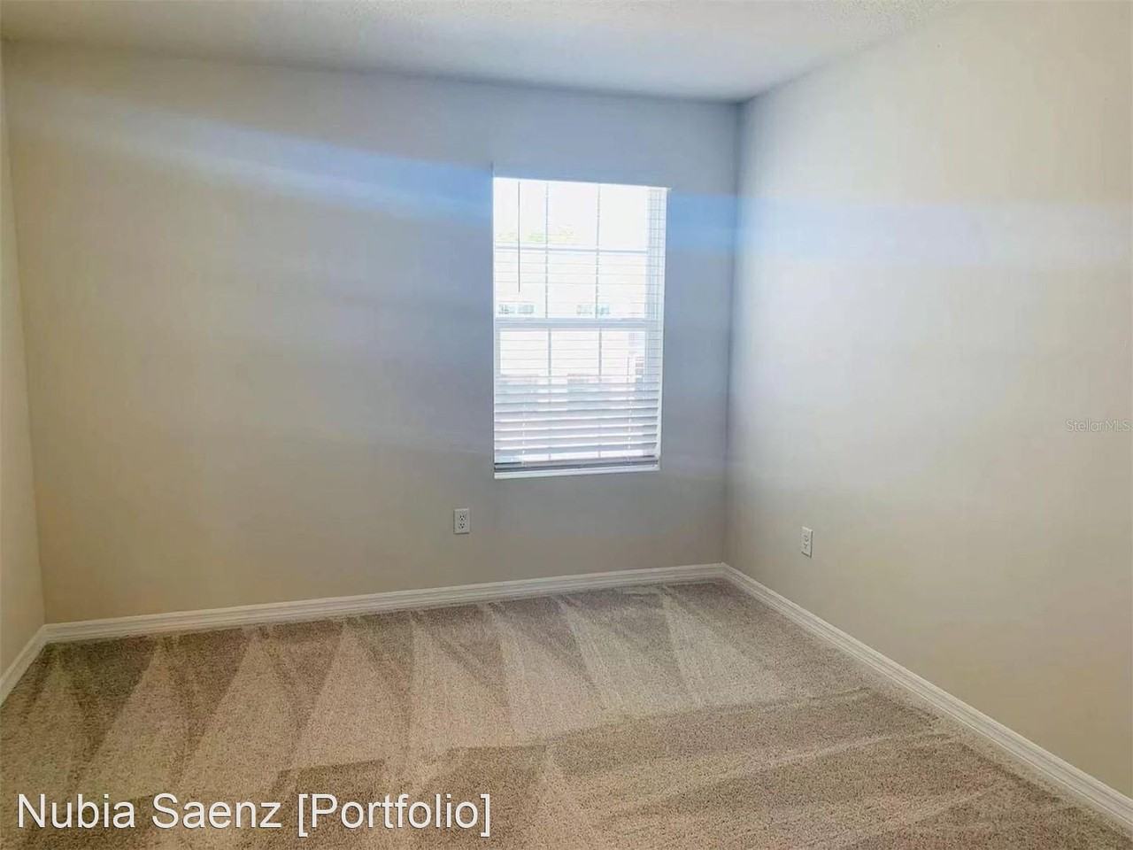 4520 Sparkling Shell Ave - Photo 3 of 37