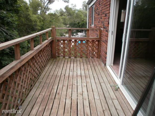 718 Garland Cir #B - Photo 3 of 13