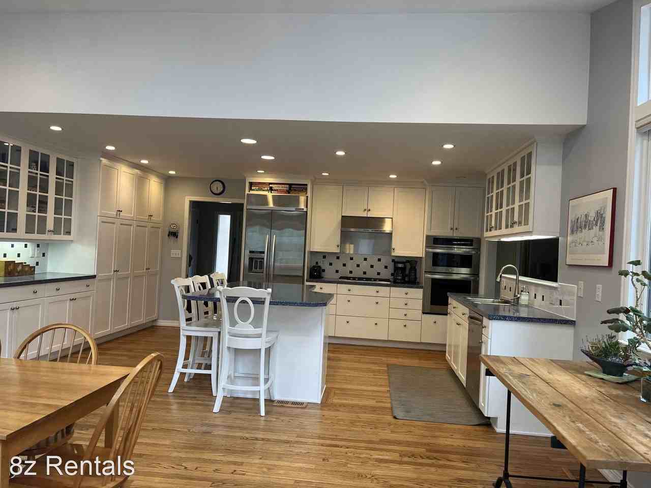 1715 View Point Rd - Photo 2 of 19