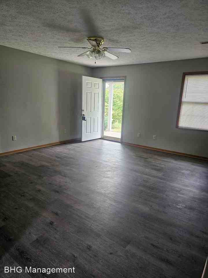 1830 Scherm Rd - Photo 2 of 24