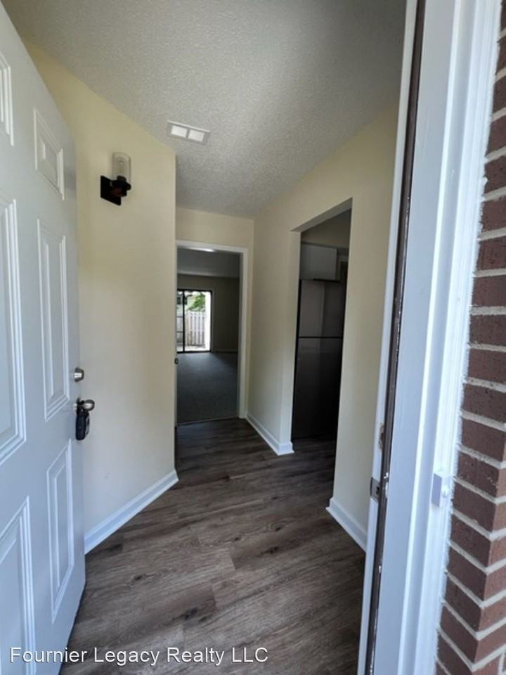 4239 Baylor St - Photo 2 of 20