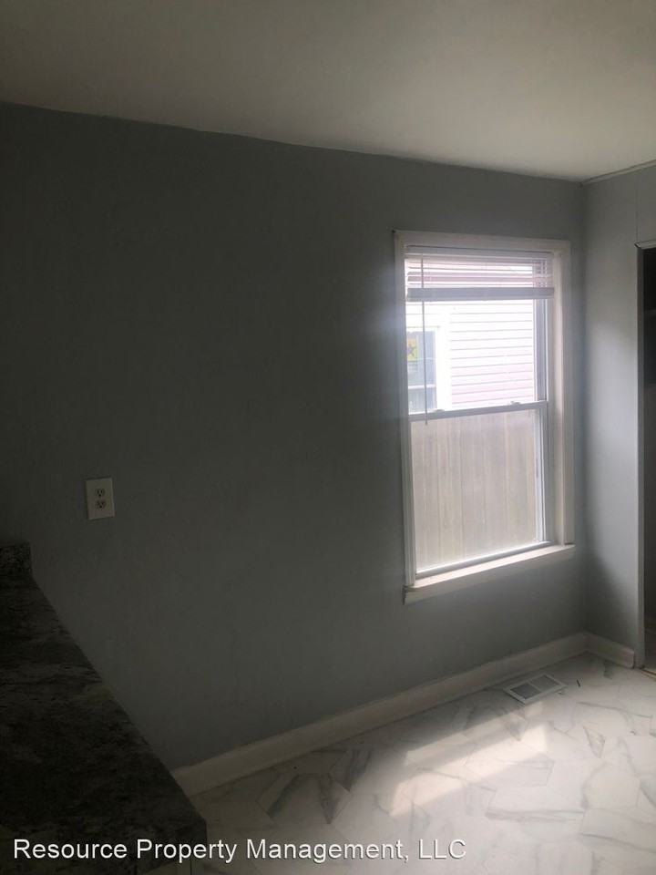 2643 Dixdale Ave - Photo 2 of 9