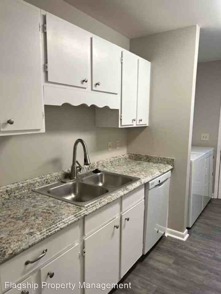 6A Simmons Ct - Photo 3 of 10