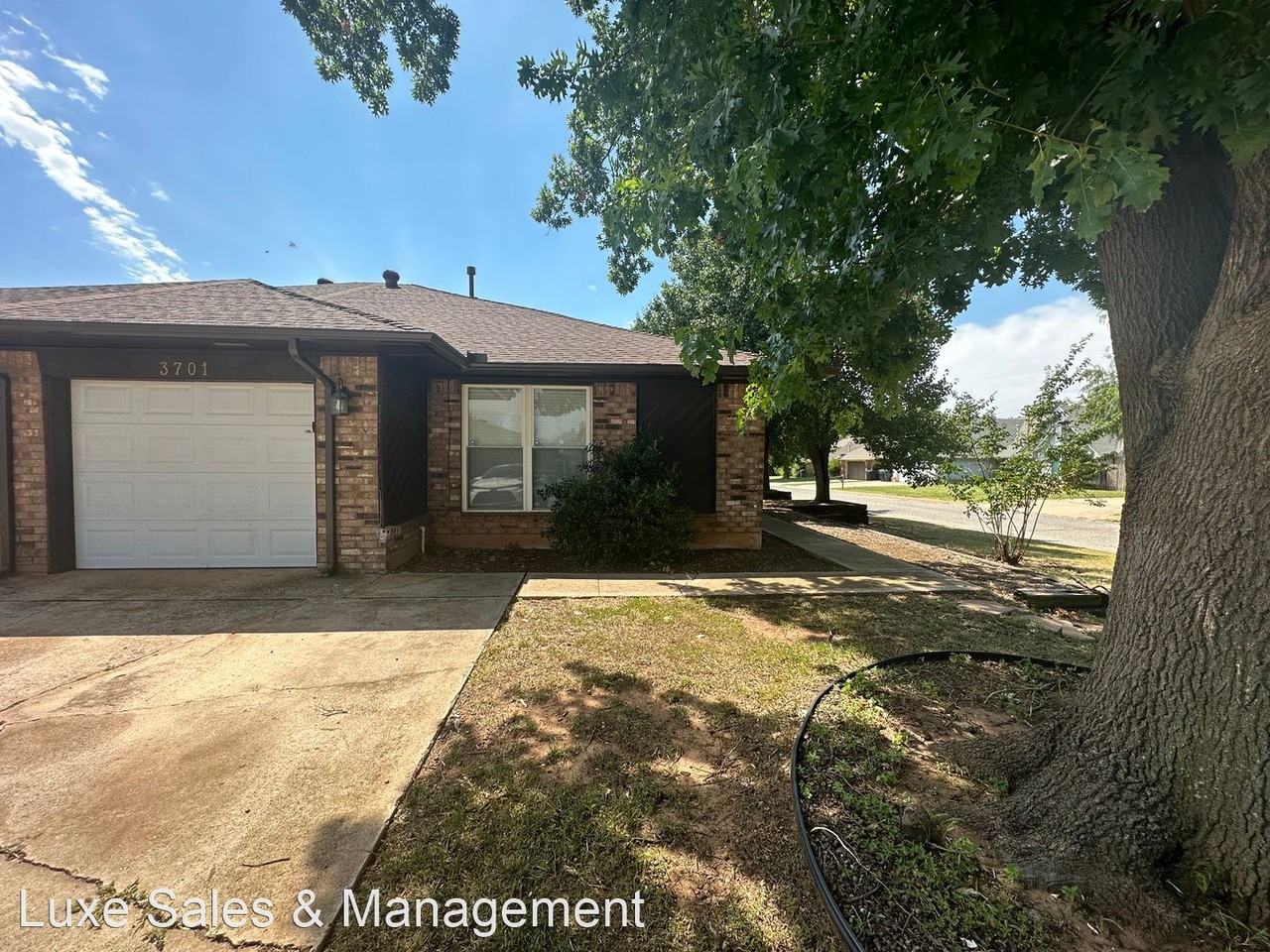 3701 Southwind Ave - Photo 2 of 21
