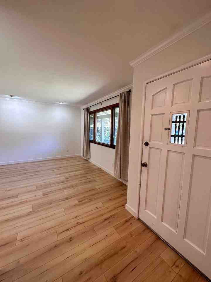 927 Acacia Ln - Photo 2 of 26