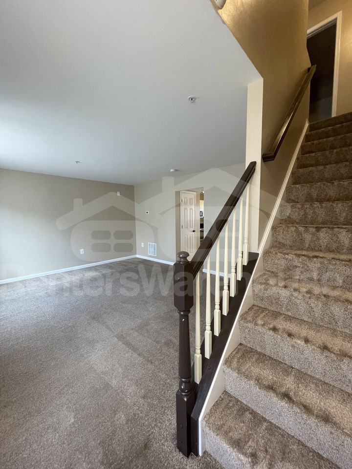 7825 Rolling View Ave - Photo 3 of 10