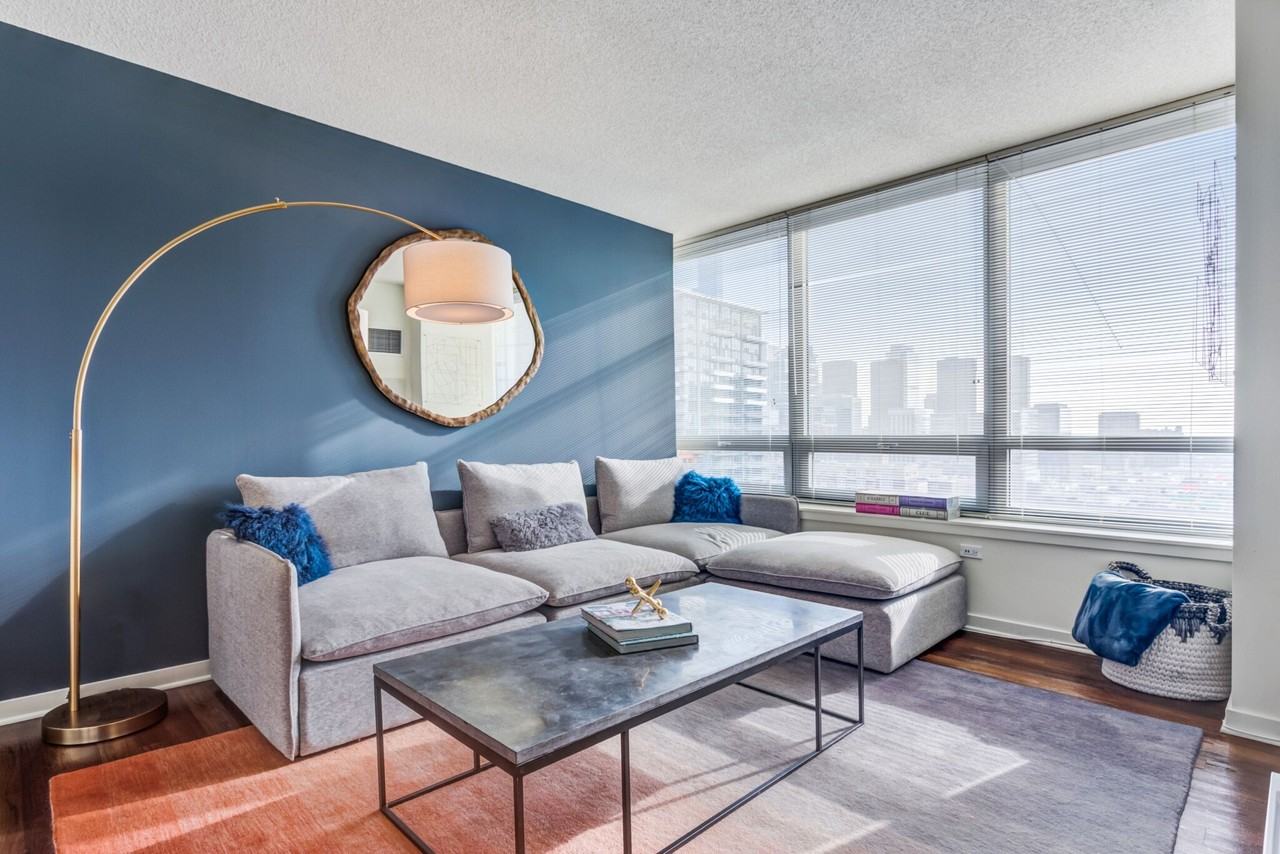 359 N Halsted St #1310